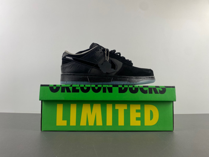 Nike Dunk Low Ducks of a Feather Black University of Oregon PE HV1470-001