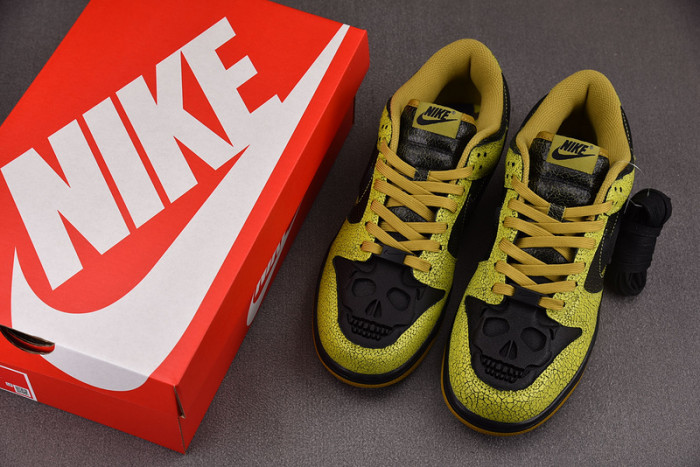 Nike Dunk Low QS Halloween Skull HV6103-300