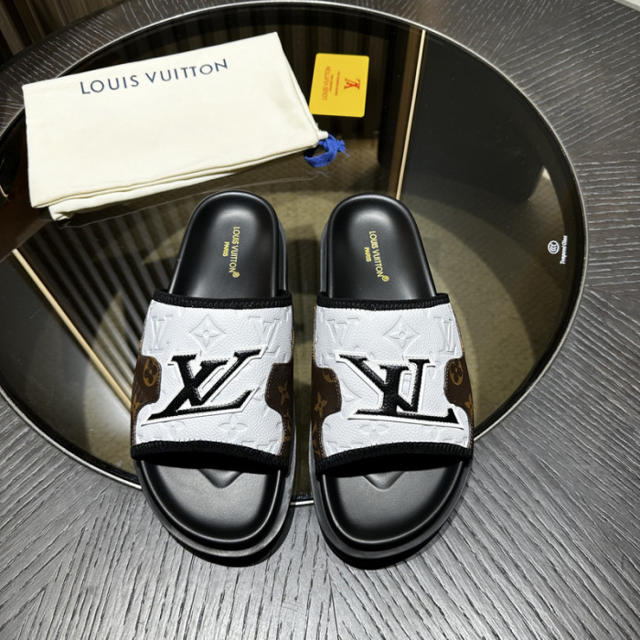 L0VT SANDAL