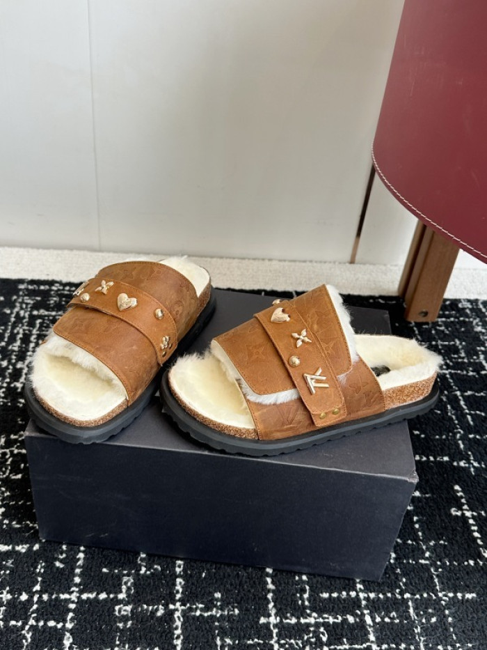 L0VT SANDAL