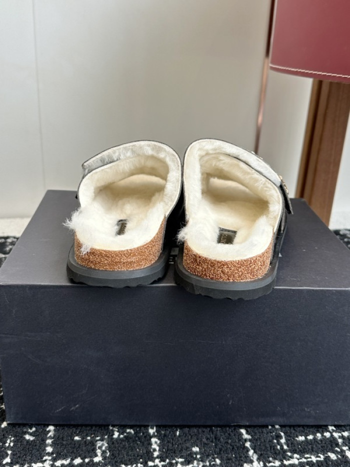 L0VT SANDAL
