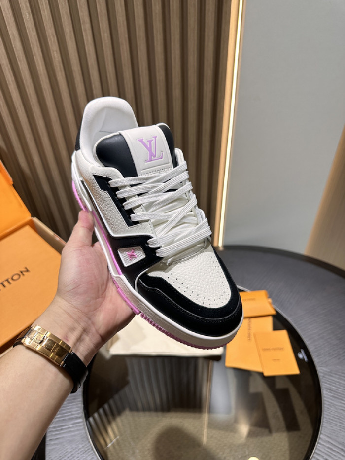 L0VT SNEAKER