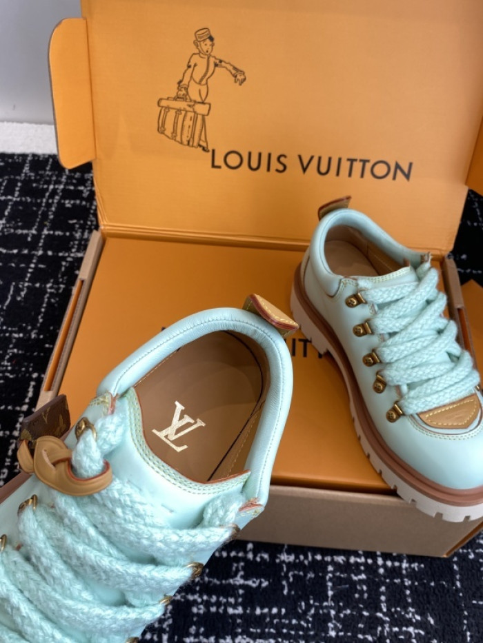 L0VT SNEAKER