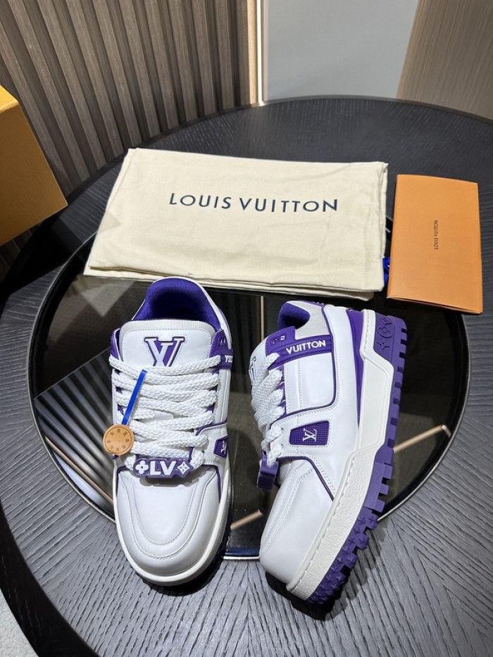 L0VT SNEAKER