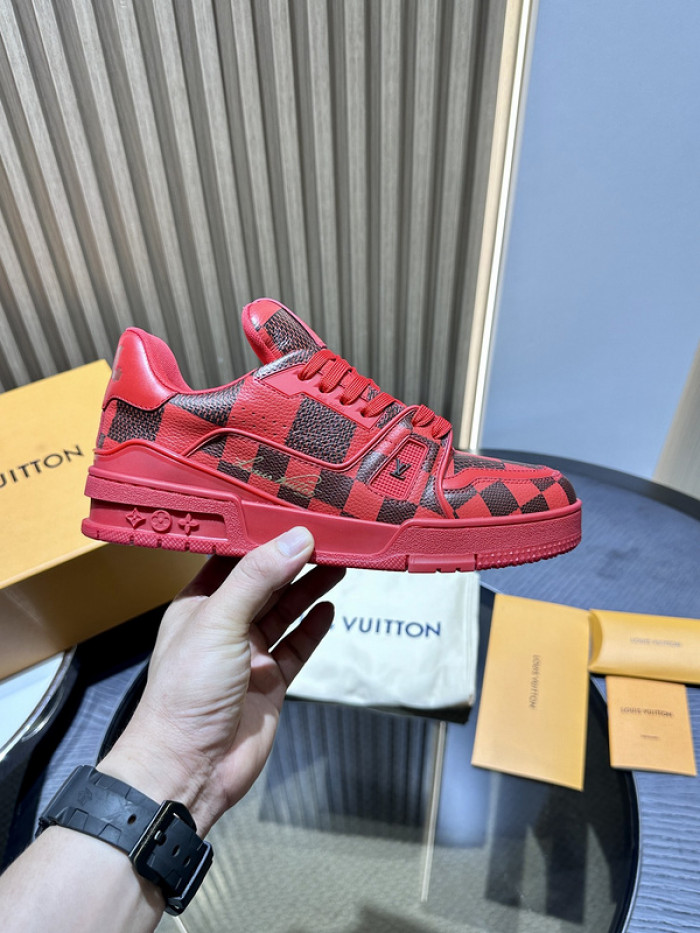 L0VT SNEAKER