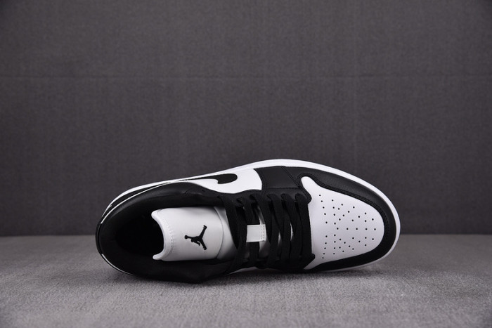 Air Jordan 1 Low "Panda" DC0774-101