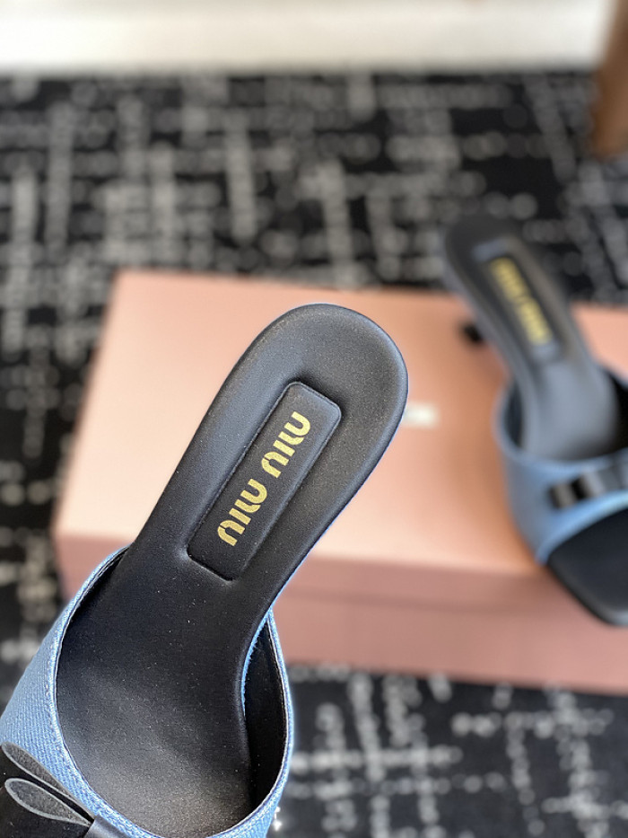 M1U SANDAL