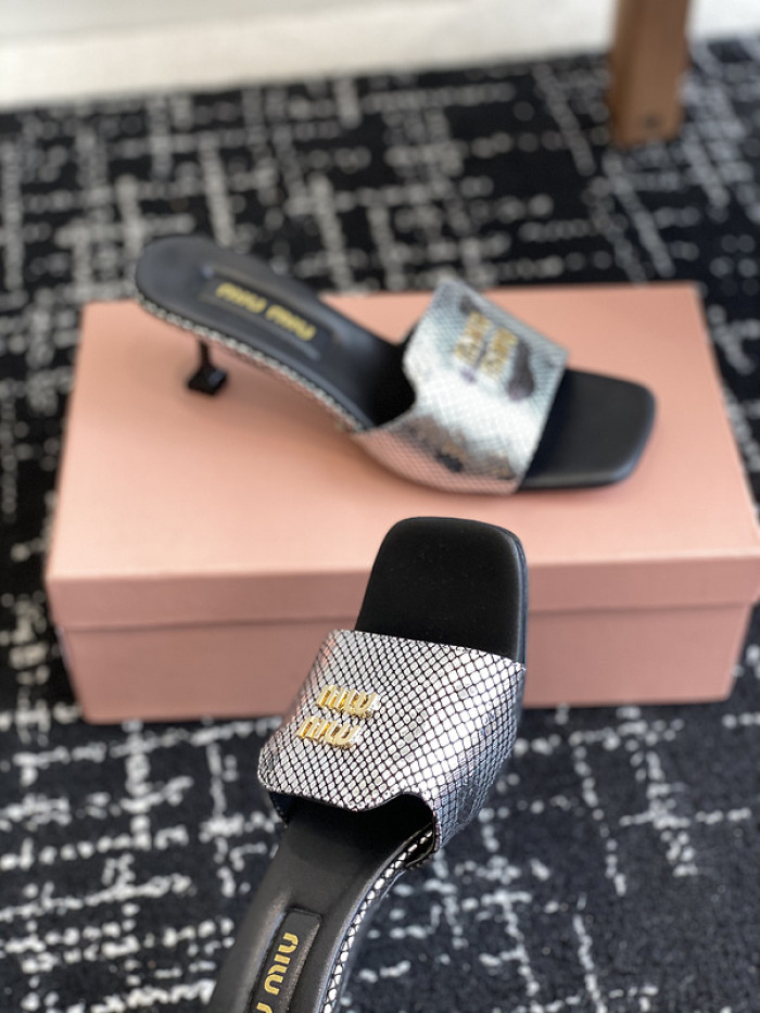 M1U SANDAL