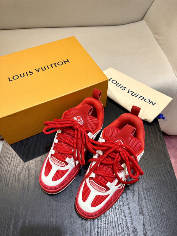L0VT SNEAKER